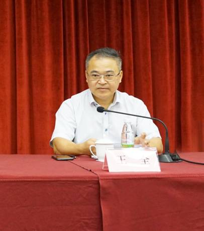 2020年8月20日,海南工会学习贯彻全总十七届七次主席团会议精神暨重点工作推进会在海口召开3.jpg